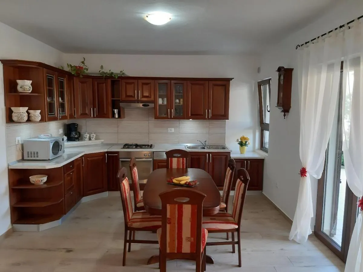 Apartments Monte Grande Pula