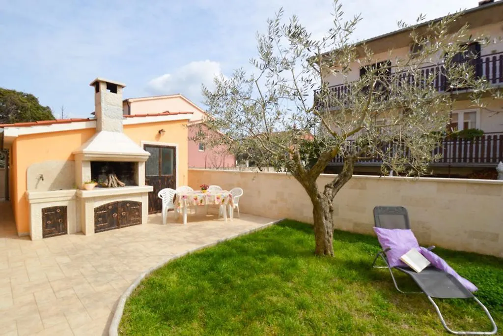 Apartments Monte Grande Pula 0*,